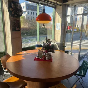 미드테이블 리뷰 사진