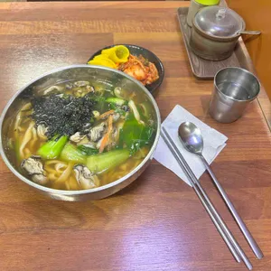 다래홍두깨손칼국수 대표 사진