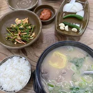 영진돼지국밥 사진