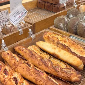 베이커리 오월의종 사진 1