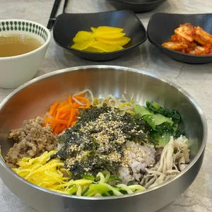 방촌원조잔치국수 대표 사진