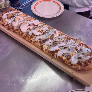 1983 pizza&pub 사진