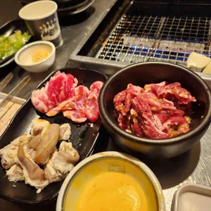 호르몬치치 사진