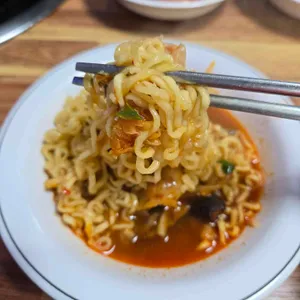 먹어보자 부대찌개 대표 사진