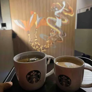 스타벅스 사진 2