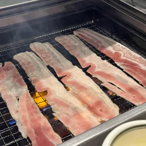 호르몬치치 대표 사진