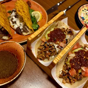 멕시칼리 대표 사진