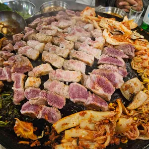 동두천솥뚜껑삼겹살 사진