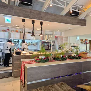 더 가즈믹 테이블 리뷰 사진