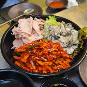 산오징어비빔회양푼무침 사진
