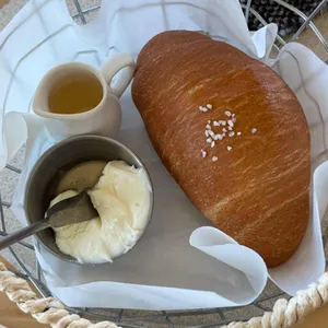 아드두르 대표 사진