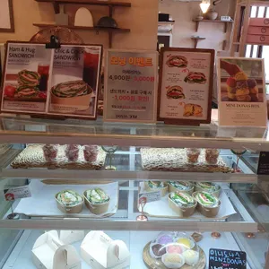 도나스데이 리뷰 사진