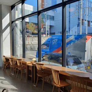 오르카 커피룸 리뷰 사진