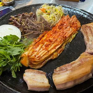 무쇠뚜껑 사진 1