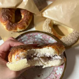 쥴린에리스 베이글 대표 사진