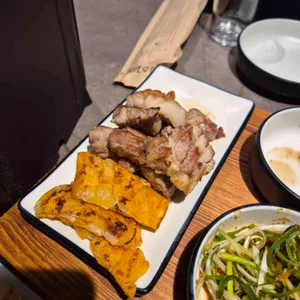 디지버솥삼겹 대표 사진