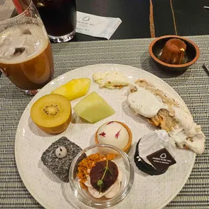 엠버 퓨어힐 호텔 & 리조트 살레 사진