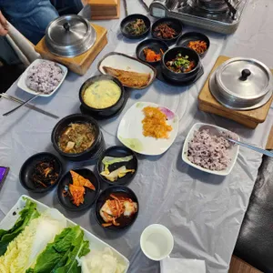 쌍둥이쌈밥 사진