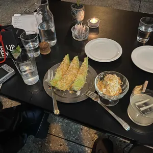 베이스먼트 사진 1