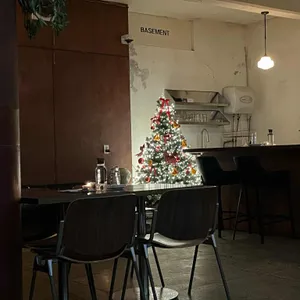 베이스먼트 리뷰 사진