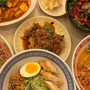 반핀 대표 사진