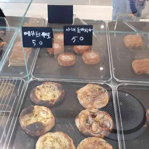 키스톤 스피시즈 사진