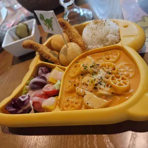 트라이아스 사진