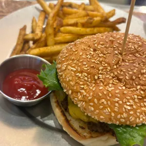 패티바이번 스타필드시티 사진