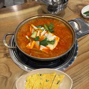 돈가네김치찌개 사진 1