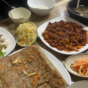 홍기와쭈꾸미 사진