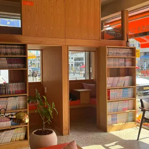 북카페 휴일 리뷰 사진