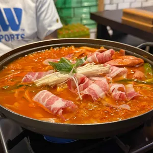 돈까스 부대찌개 황토마을 사진 1