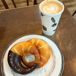 베통 성수 플래그십 리뷰 사진