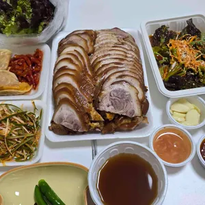 장충동왕족발보쌈 사진