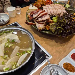 청주왕족발 사진