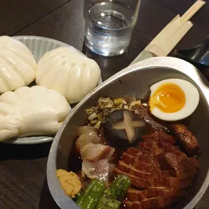 야로야로 대표 사진