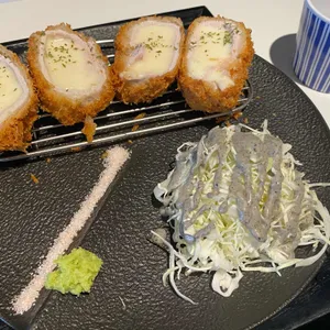 카츠백 대표 사진