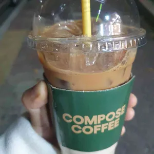 컴포즈커피 사진