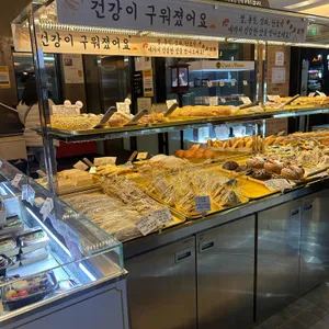 퀸즈크라운베이커리카페 사진