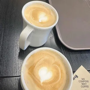 컴포즈커피 사진