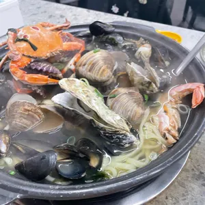 이랑수산생국수 사진 1