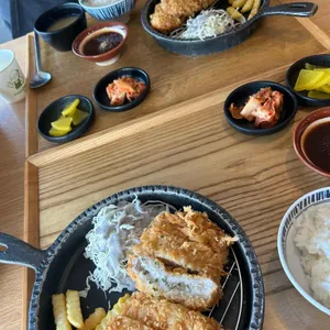 요시카츠 대표 사진