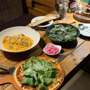 더 시옷 대표 사진