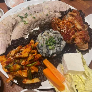 김해부영보쌈 사진