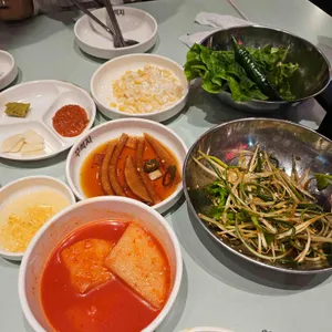 꾸석지 돌판한우 사진