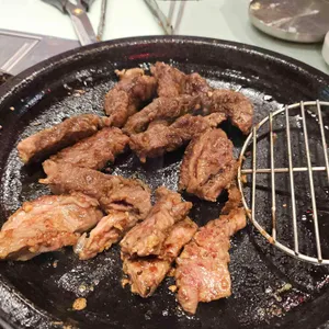 꾸석지 돌판한우 사진