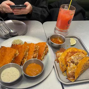 더타코부스 NYC 사진