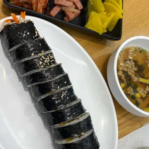 월드김밥국수집 사진 1