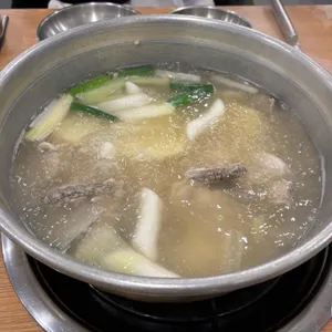 효담칼국수 닭한마리 사진