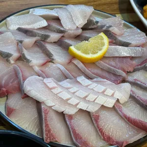 회떠주는남자 사진